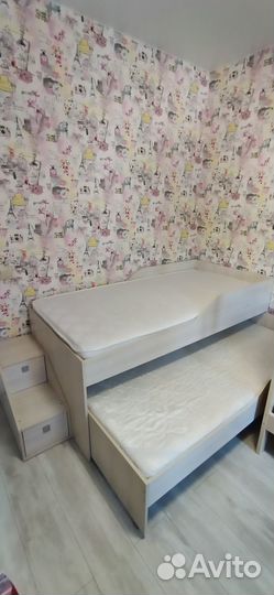 Двухъярусная кровать бу с матрасами