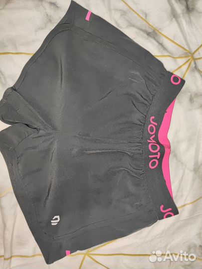 Спортивные шорты