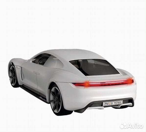 Игровой набор на радиоуправлении Porsche Mission E