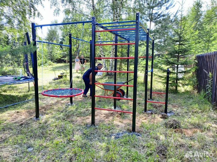 Спортивная площадка воркаут комплекс
