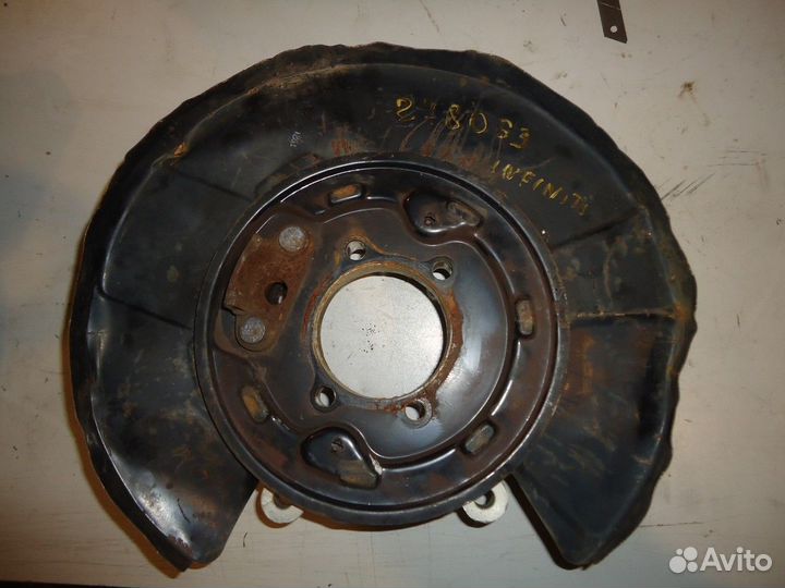 Кулак задний правый (Infiniti QX70)