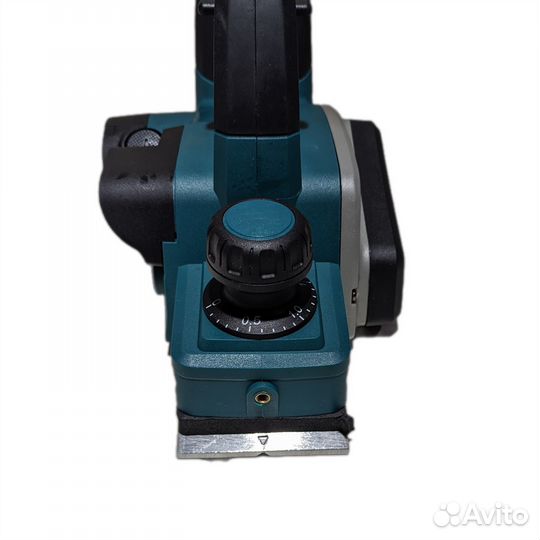 Аккумуляторный электрорубанок Makita 128Vf