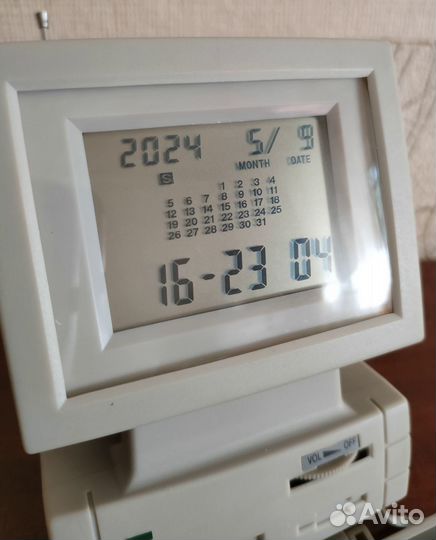 Редкий радиоприемник в виде компьютера