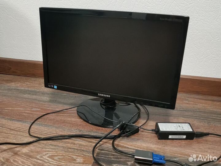 Монитор Samsung