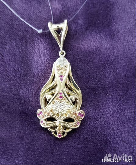 Золотой кулон подвеска с бриллиантами