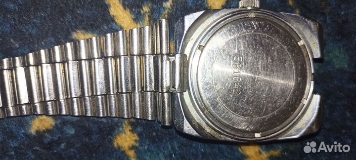 Часы наручные нерабочие