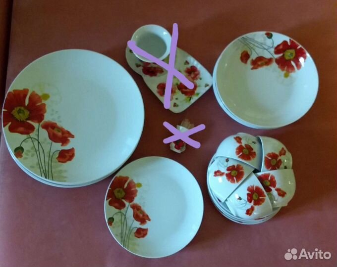 Посуда: тарелки, чашки, салатники, блюда