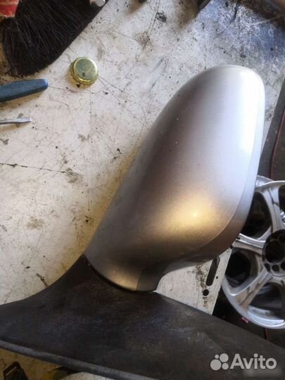 Правое зеркало Nissan almera classic