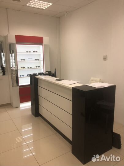 Ресепшн,барная стойка,оснащение офисной мебелью,юв