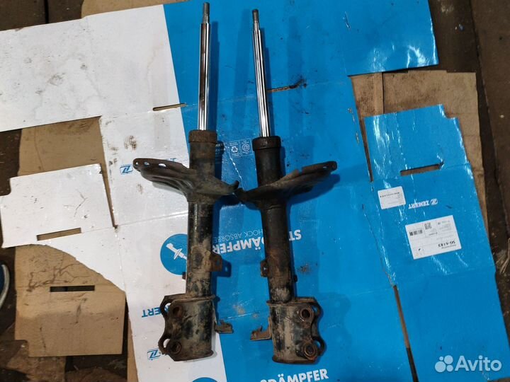 Стойки задние Тойота venza