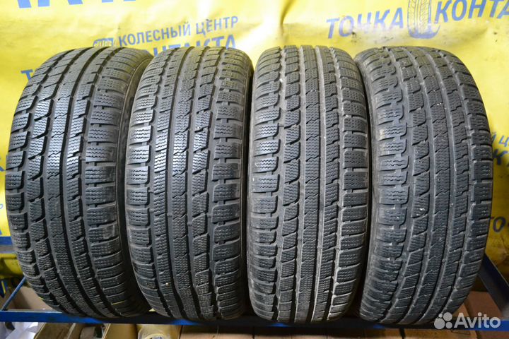 Kumho WinterCraft KW27 215/55 R17