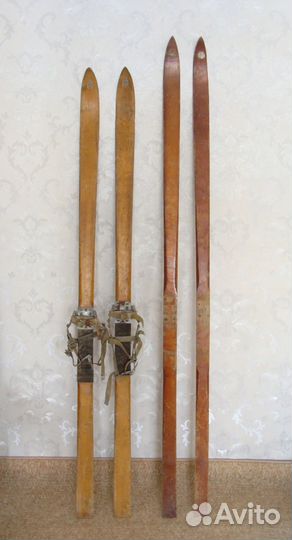 Лыжи, палки, ботинки, лыжные крепления СССР
