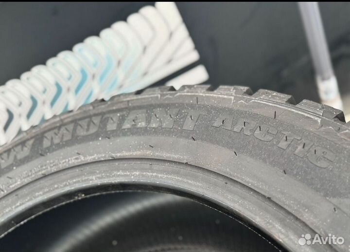 Predator New Mutant Arctic PNMICE 19 35/12.5 R22 117R