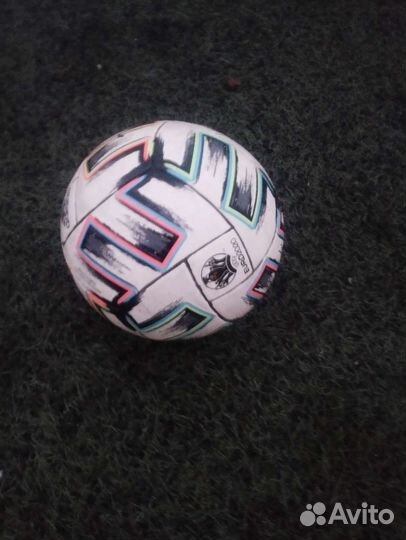Футбольный мяч adidas лига чемпионов