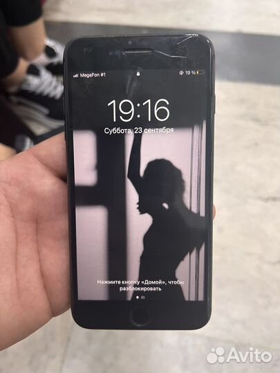 Телефон iPhone 8 plus