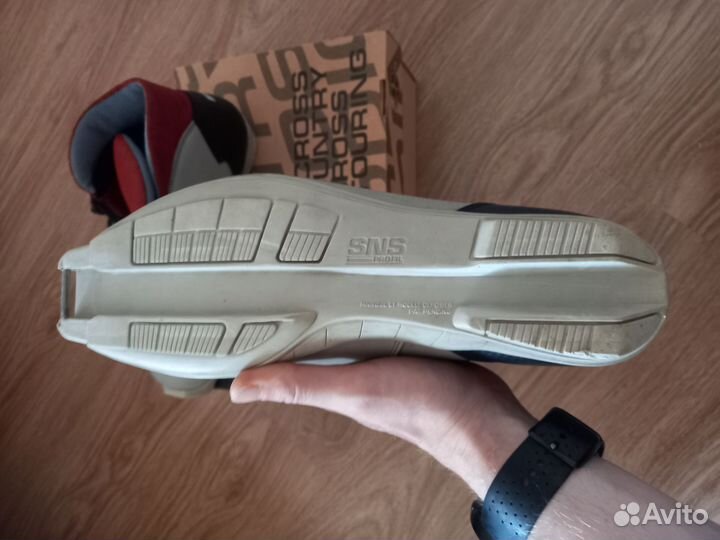 Лыжные ботинки