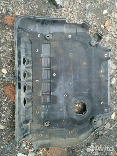 Крышка двигателя Hyundai Sonata 5