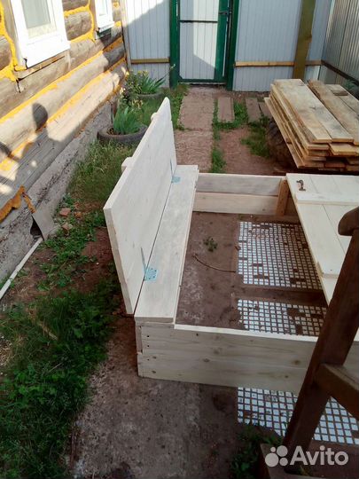 Песочница с крышкой