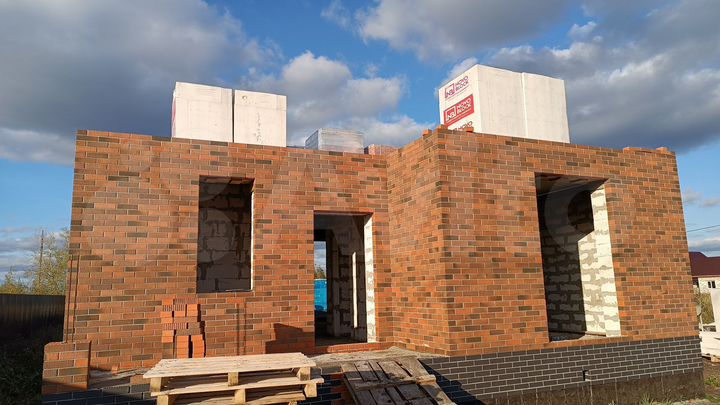 Дом 140 м² на участке 5 сот.