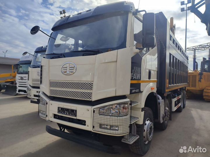 Требуется водитель категории С на самосвал