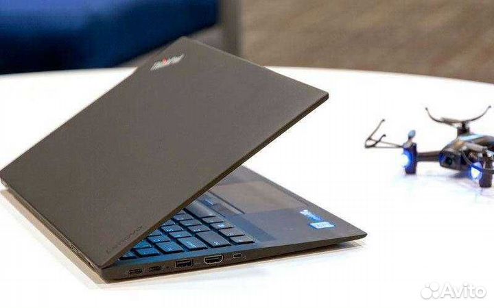 Ноутбук Lenovo ThinkPad X1 Carbon/i5-7th/8+512/IPS