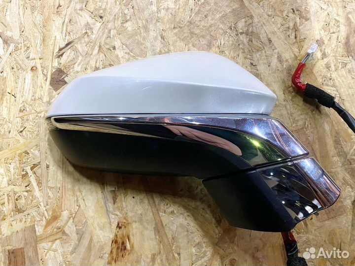 Lexus RX 4 правое зеркало