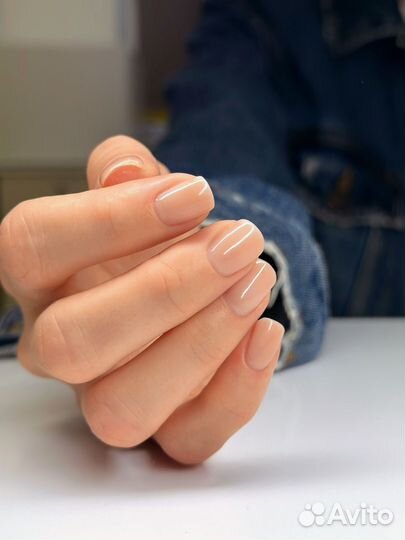 Маникюр с укреплением гелем