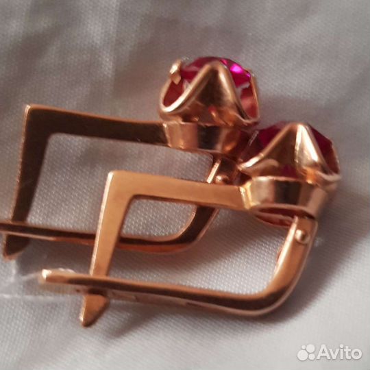 Золотые серьги 583 пробы