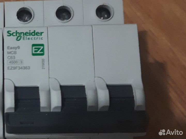 Schneider Electric Easy9