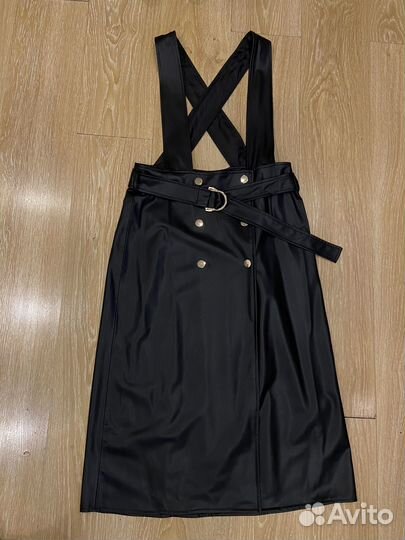 Кожаный сарафан zara