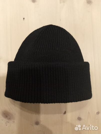 Продается шапка бини черная новая