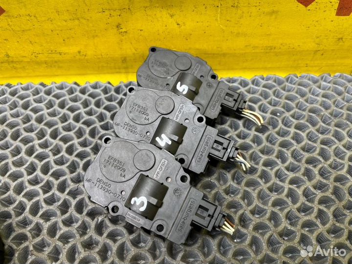 Моторчик заслонки печки Jaguar Xf X250 3.0 V6