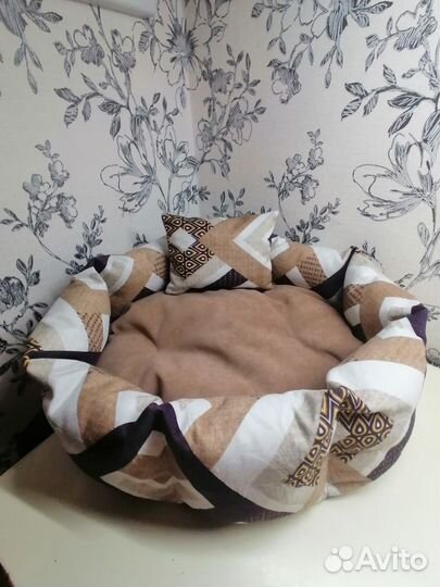 Лежанка для кошек и собачек