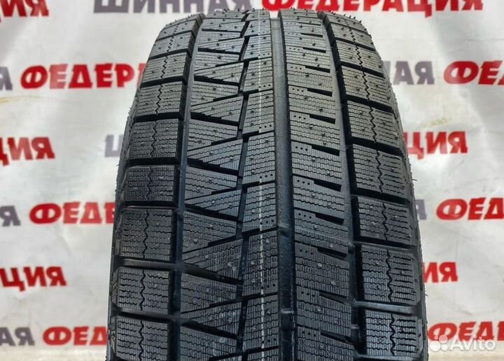 Bridgestone Blizzak Revo GZ 215/55 R17 94S