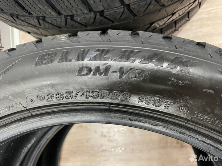 Bridgestone Blizzak DM-V3 285/45 R22 110T