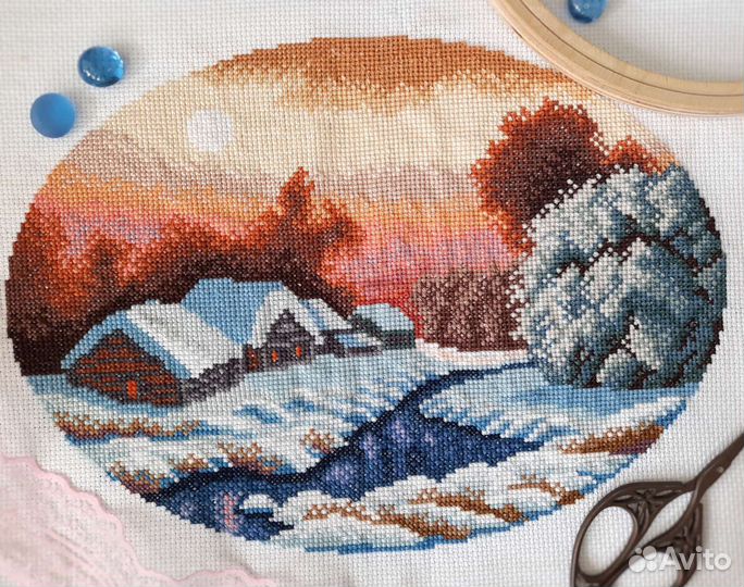 Вышивка крестом готовая картина в ассортименте