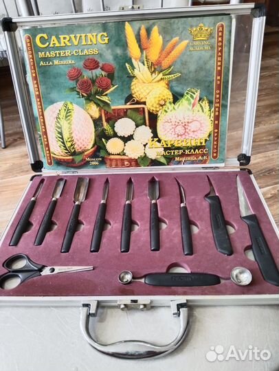 Набор инструментов и книги с мк по карвингу