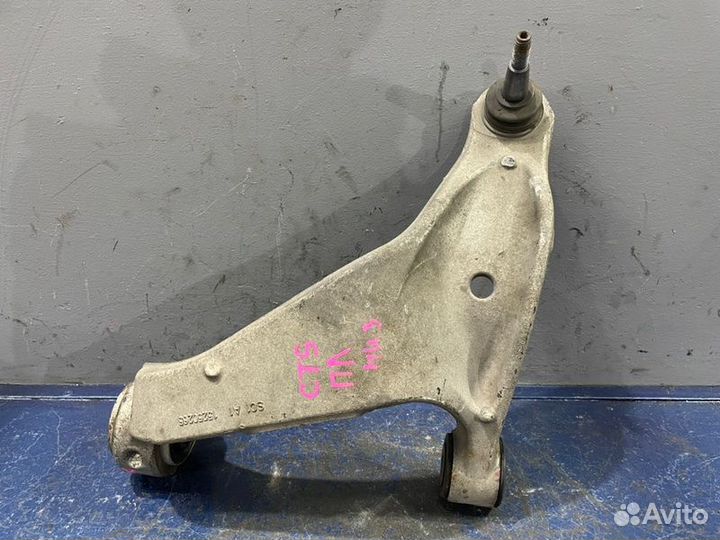 Рычаг нижний передний левый Cadillac Cts 2 07-14