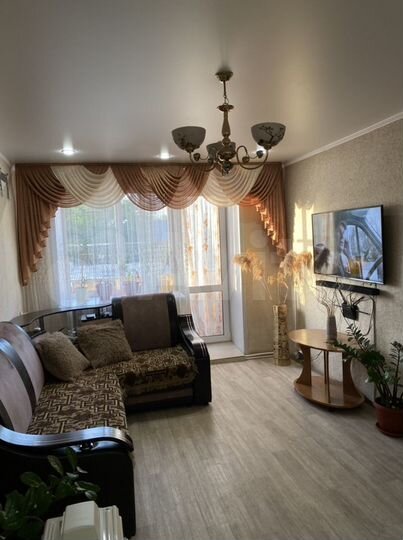2-к. квартира, 54 м², 2/2 эт.