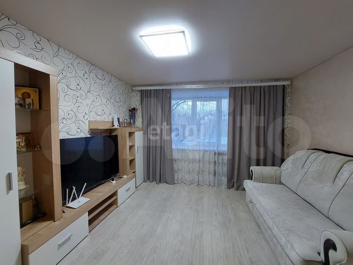 Комната 36,5 м² в 2-к., 1/4 эт.