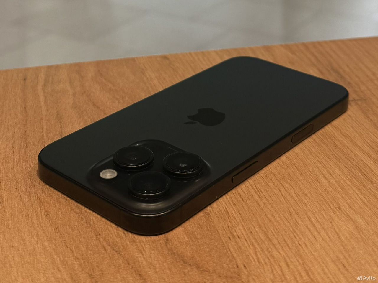 iPhone 16 Pro, 256 ГБ