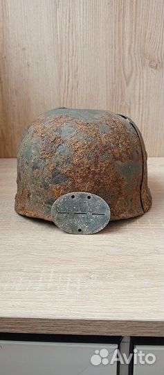 Каска шлем и жетон парашютиста Германия. Кенигсбер