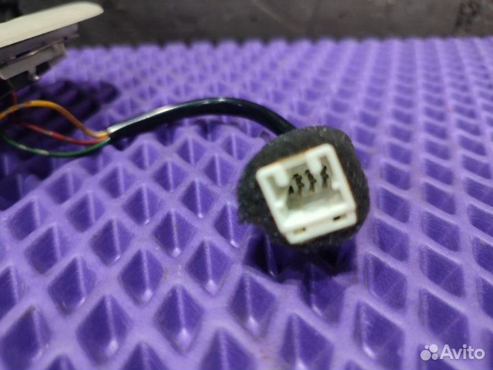 Кнопка управления люком Nissan Dualis NJ10-049131