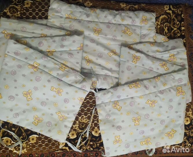 Бортики в кроватку