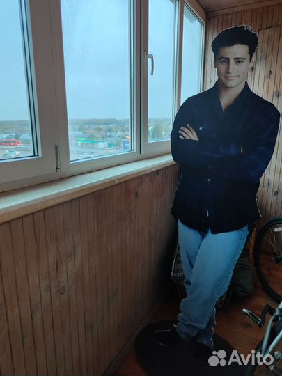 Ростовая фигура Джо из Друзей