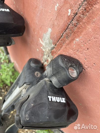 Багажник на рейлинги thule