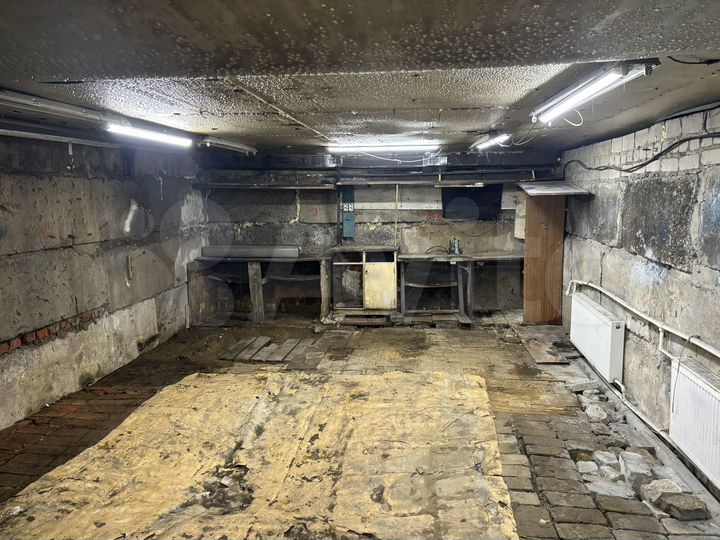 Гараж, > 30 м²