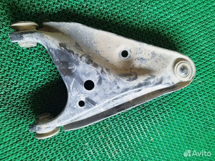 Рычаг правый лада ларгус