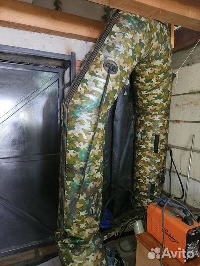 Лодка с мотором