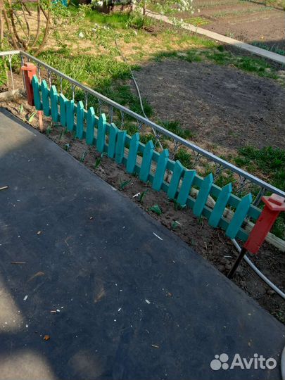 Деревянный заборчик